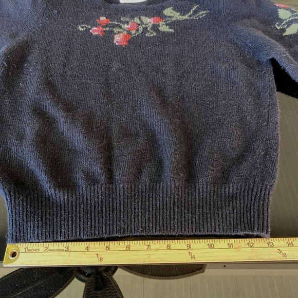 Susan Bristol‎ Angora Lambswool Sweater Hand Embroidered Stawberry Puff Sleeves - Picture 11 of 16